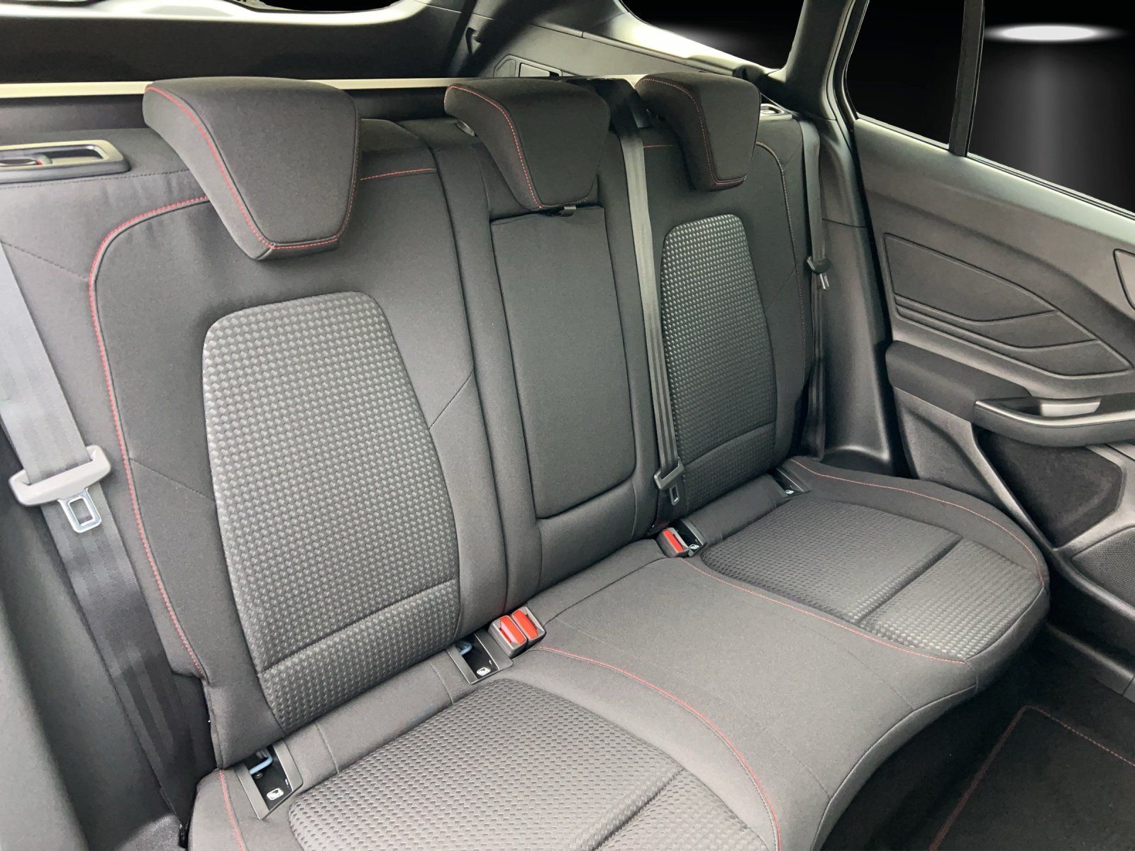 Fahrzeugabbildung Ford Ford Focus Turnier ST-Line X B&O PDC Heck. Elek.