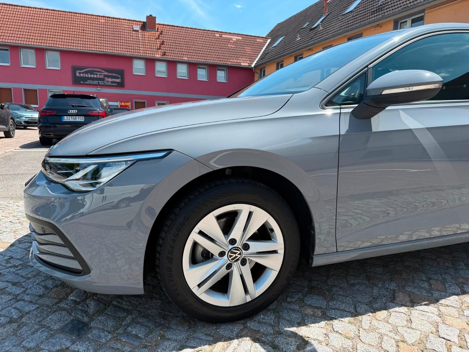 Volkswagen Golf VIII 1.5 TSI Life LED Navi CarPlay Virtual, миниатюра 12