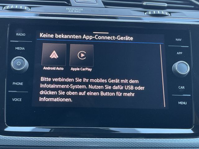 Touran R-Line 1.5TSI DSG AHK/Navi/LED/Kamera/ACC