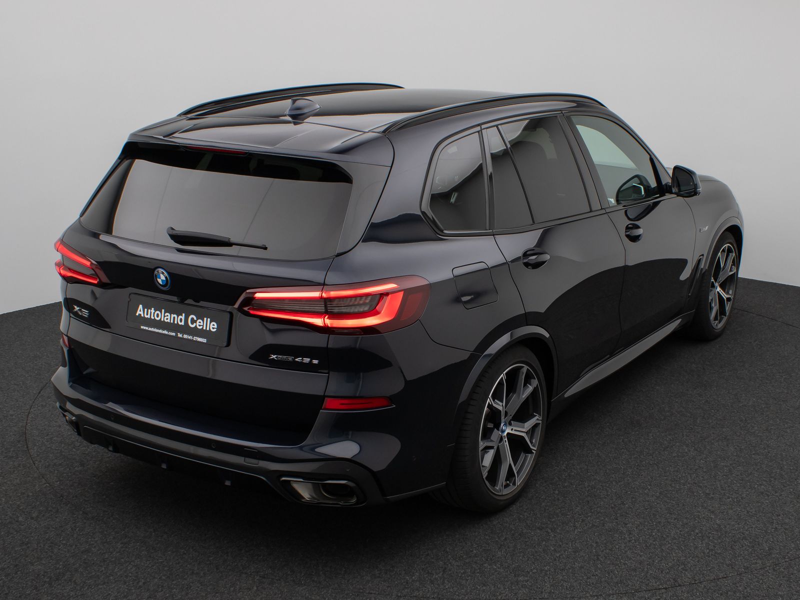 Fahrzeugabbildung BMW X5 xD45e M Sport 360°HUD DAB H/K Individual 21Zl