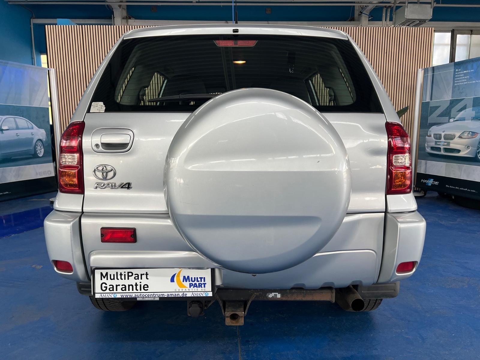 Toyota RAV4 1.8 VVT-i 125 ch Essence • Clim • Attelage • Barres de toit