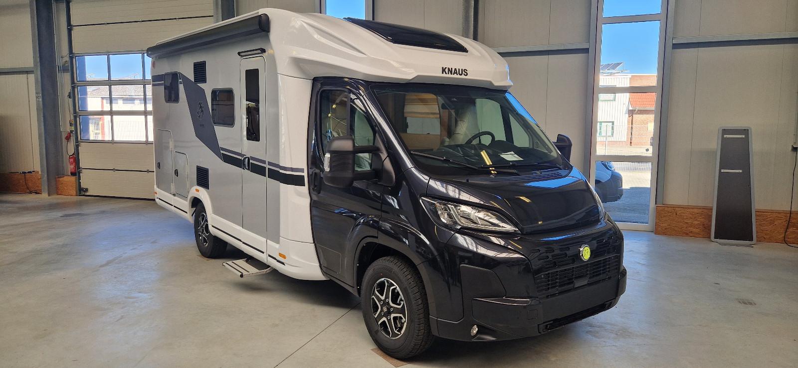 Knaus Live Wave 650 MEG Black Selection