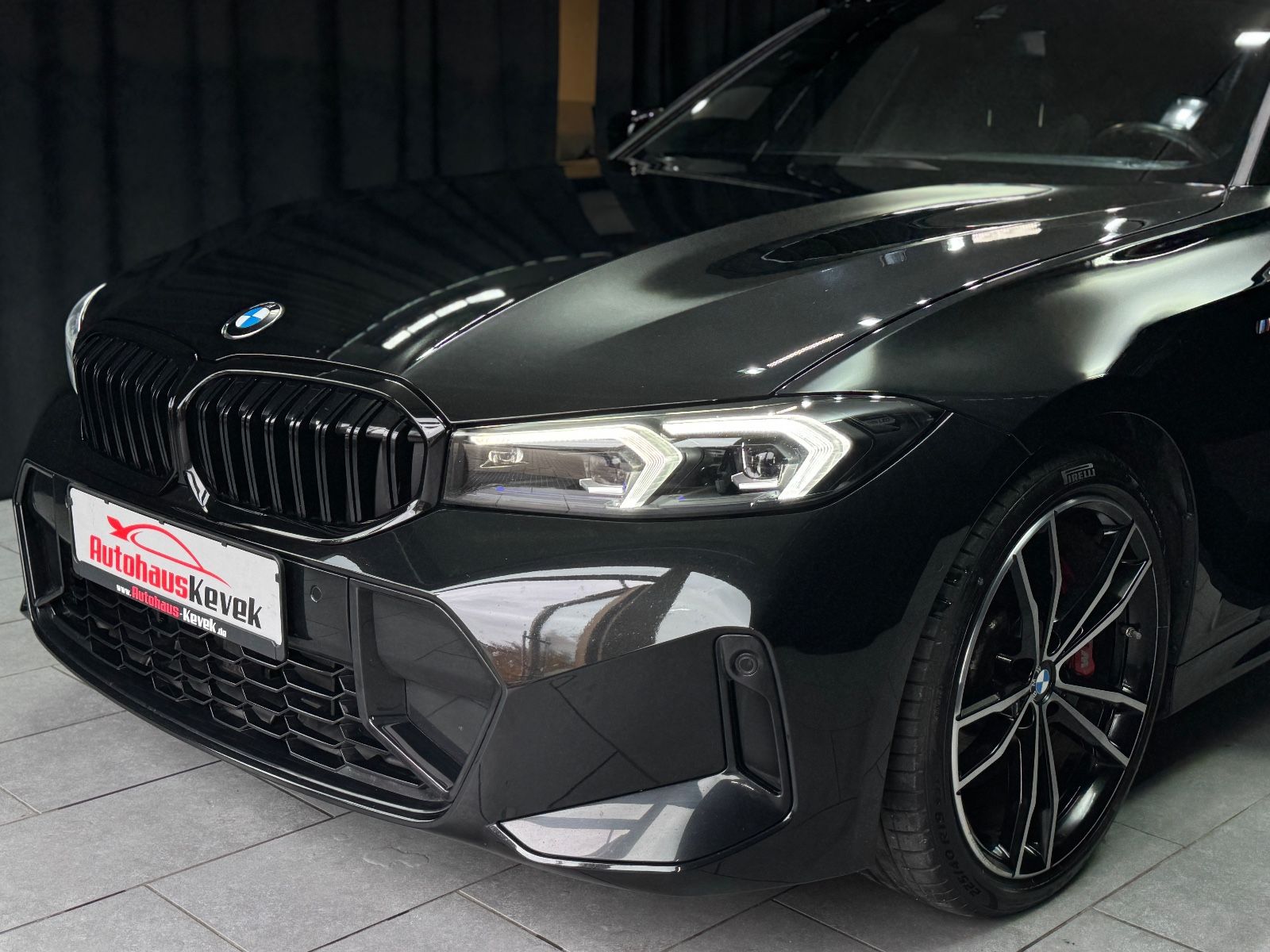 Fahrzeugabbildung BMW 320d M SPORT PRO Touring |PANO|HEAD-UP|AHK
