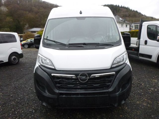 Movano Cargo L2H2 Vollverglast