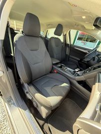 Ford Mondeo - 9