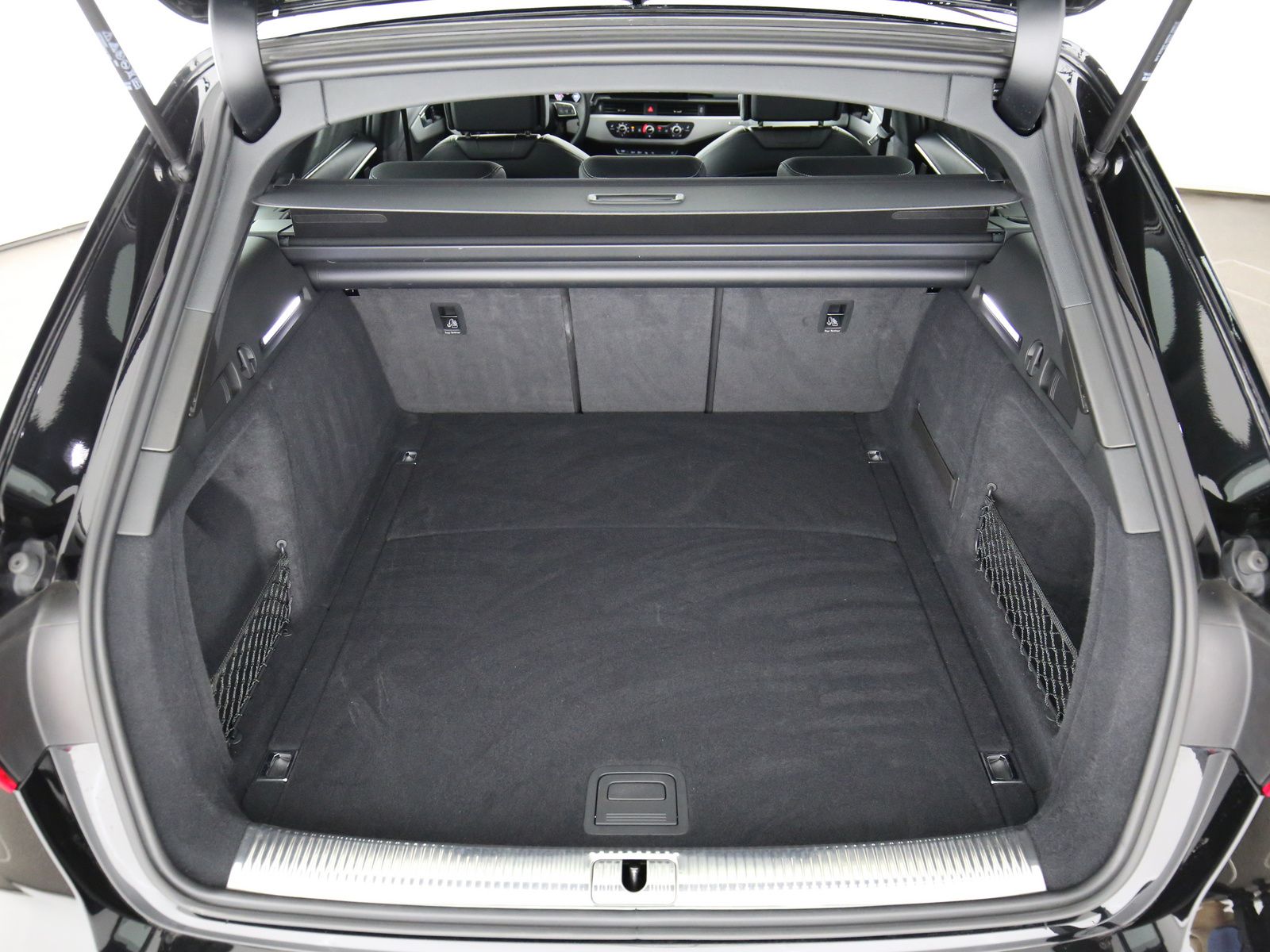 Audi A4 - Bild 25