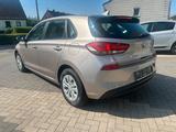 Hyundai i30 Select - Hyundai Gebrauchtwagen in Saarbrücken