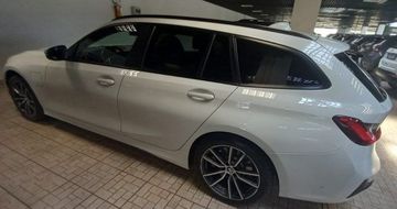 BMW 320 - 4