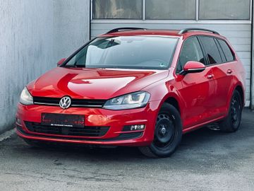 Volkswagen Golf - 1