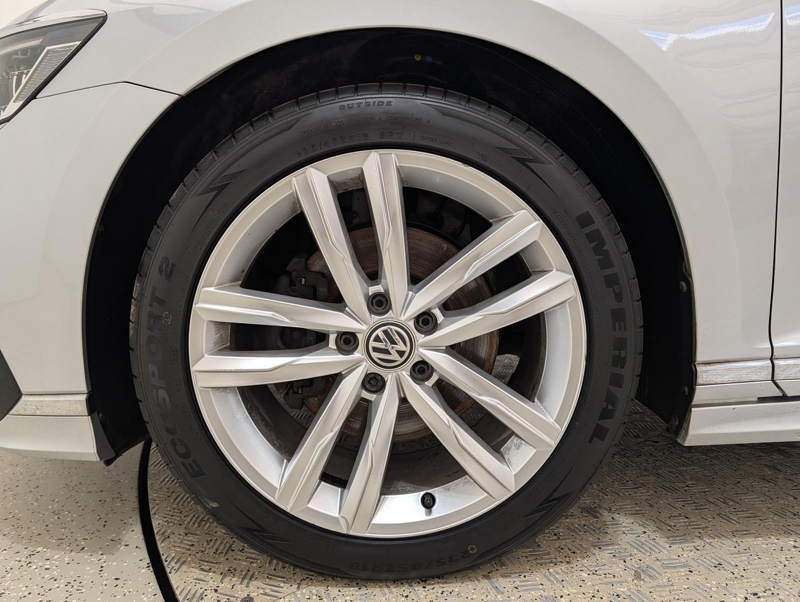Volkswagen Passat 1.5 TSI DSG R-line ACC LED Pano L, миниатюра 9