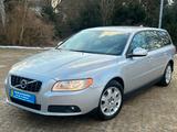 Volvo V70 Kombi *Teilleder *SHZ *AHK *Zahnriemen NEU ! - gebrauchte Volvo V70 aus dem Jahr 2010