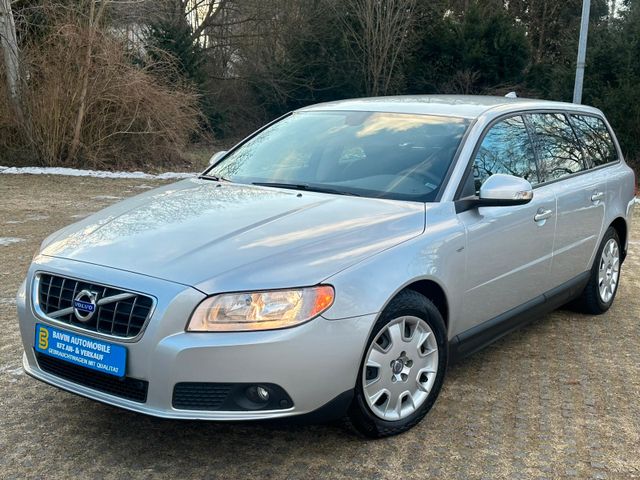 Volvo V70 Kombi *Teilleder *SHZ *AHK *Zahnriemen NEU !