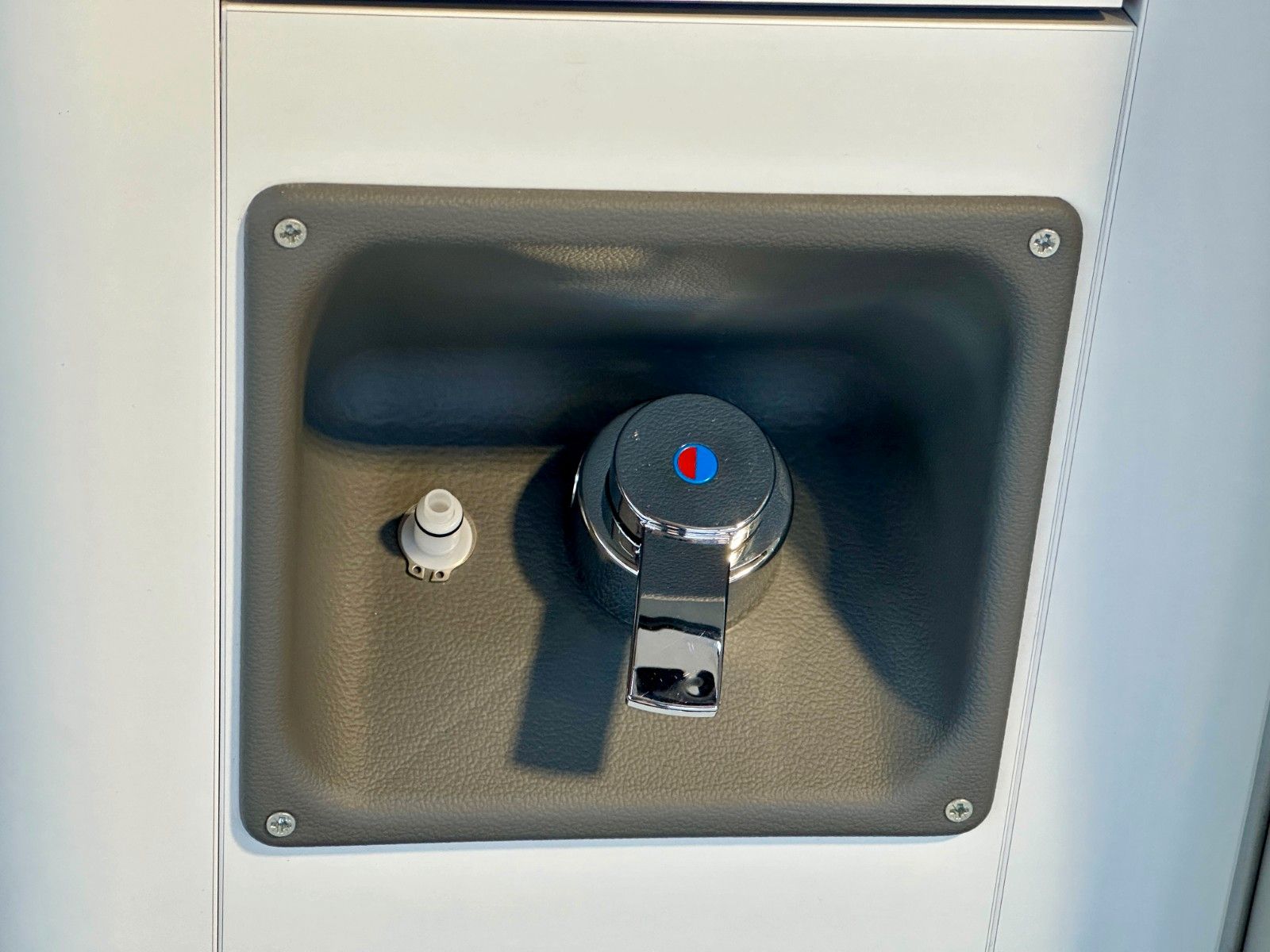 Vehicle details page 34 Vehicle image: Ford Nugget L1 Titanium | New Model V710