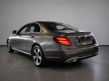 Mercedes E 200 - 6