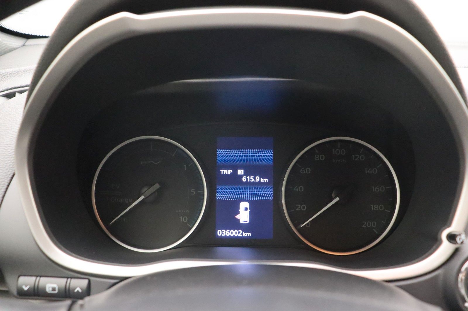 Fahrzeugabbildung Mitsubishi Eclipse Cross 2.4 PHEV Top 4WD PANO ACC LED
