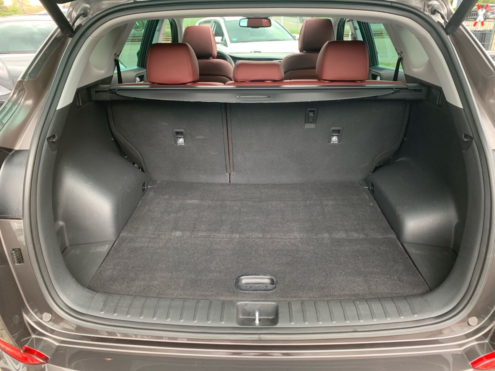 Fahrzeugabbildung Hyundai TUCSON 1.6 Turbo 7-DCT Premium 4WD Leder Pan.Dac
