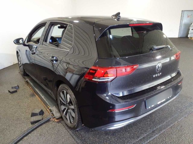 Golf VIII 2.0 TDI DSG MOVE LED+AHK+PANO+HUD+NAVI