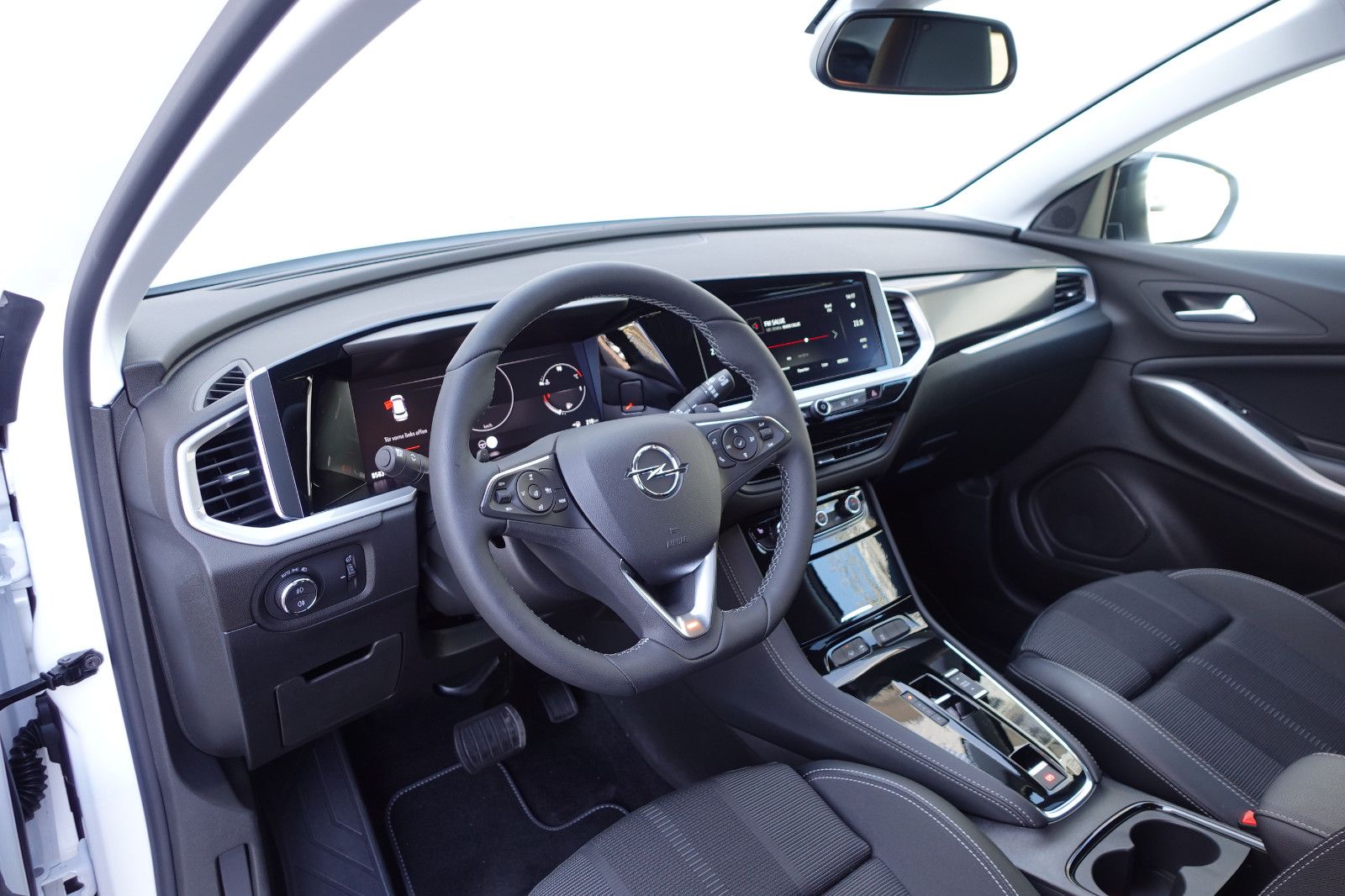Fahrzeugabbildung Opel Grandland GS 1.2T AUTOMATIK,Matrix,Navi,Kamera