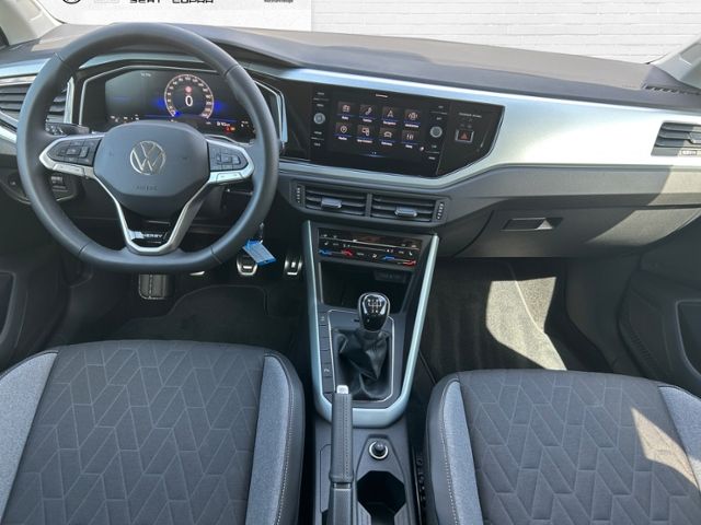 Fahrzeugabbildung Volkswagen Polo ENERGY 1.0 TSI 95 PS 5-Gang LED RFK APP
