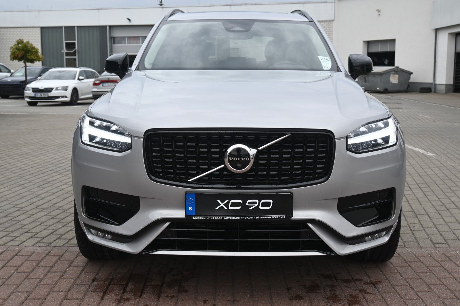 Fahrzeugabbildung Volvo XC90 B5 D AWD Dark*STDHZG*PANO*360°*22"