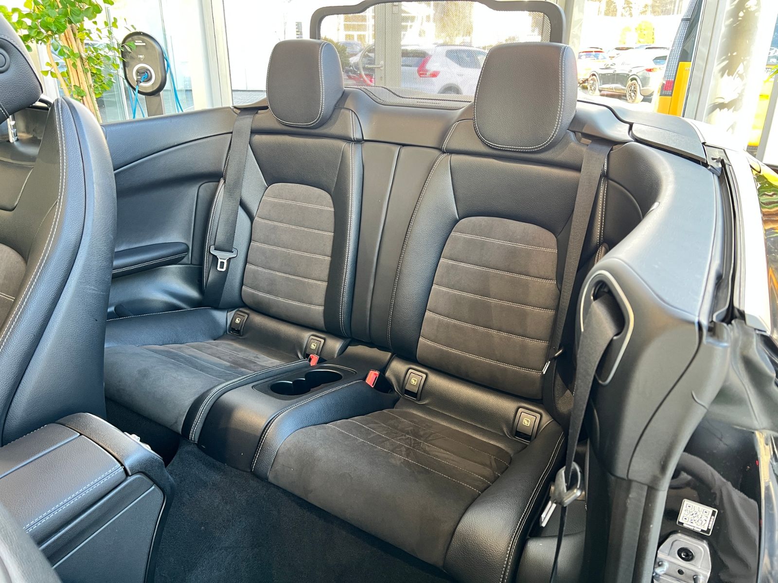 Fahrzeugabbildung Mercedes-Benz C 200 Cabrio LED NAVI ALU PDC