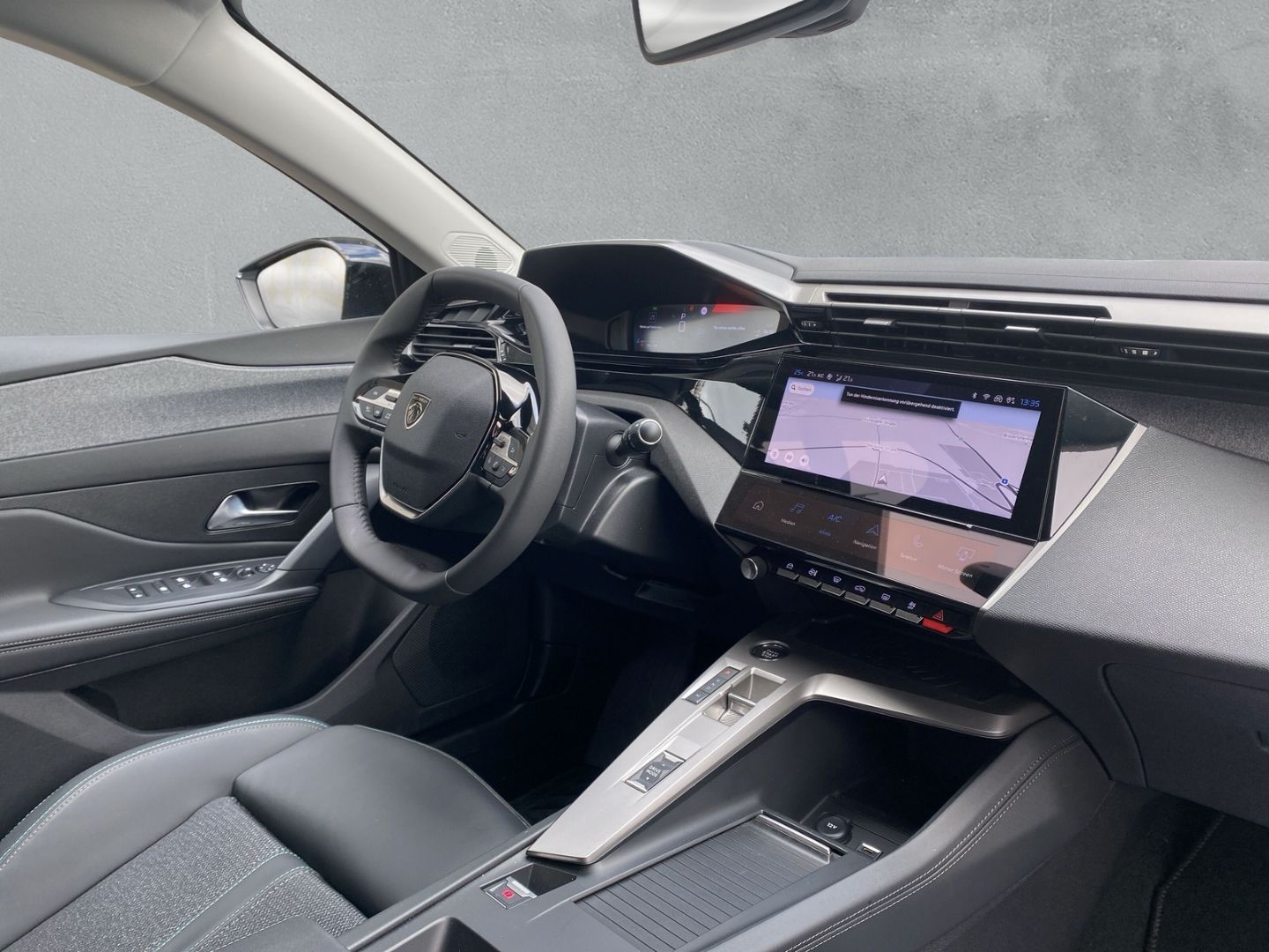 Fahrzeugabbildung Peugeot 308 SW Allure 1.2 PureTech 130 EU6e *ACC*Navi*Si