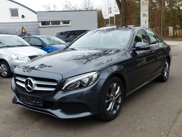 Mercedes-Benz C180 Lim. Avantgarde LED Nav SDach Shz Pts Totwk