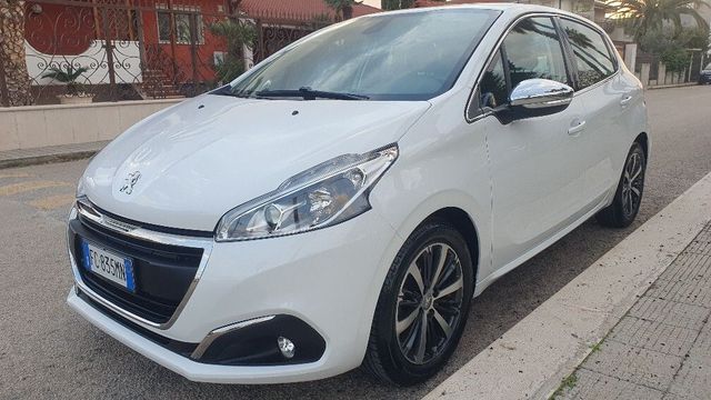 Peugeot 208 Blue 1.5HDi 5 porte" Versione Allure