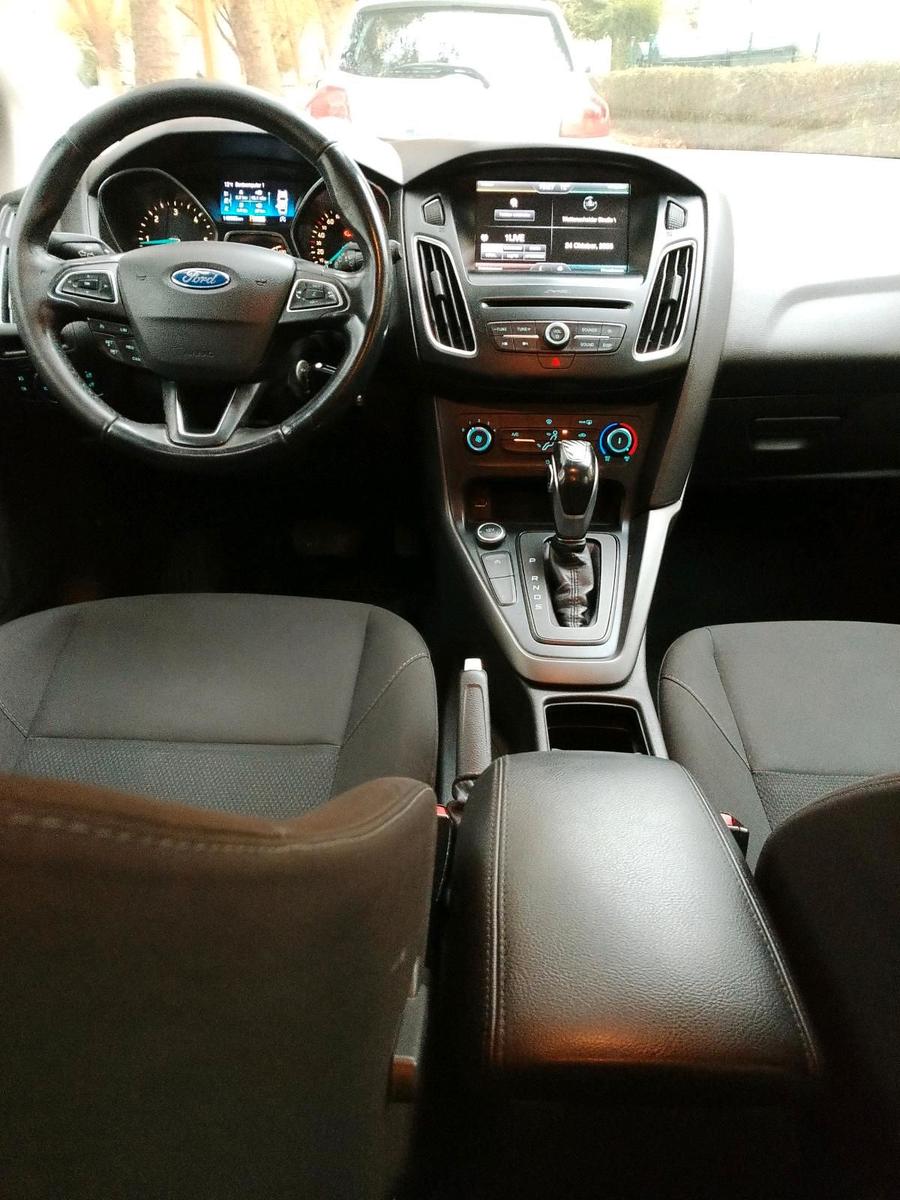 Ford Focus 2015 — photo 12