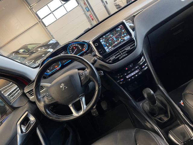 Peugeot 2008 Allure *NAVI*DAB*SZHZ*TEMPOMAT*PDC*