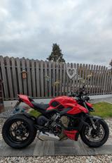 Ducati Streetfighter V4 
