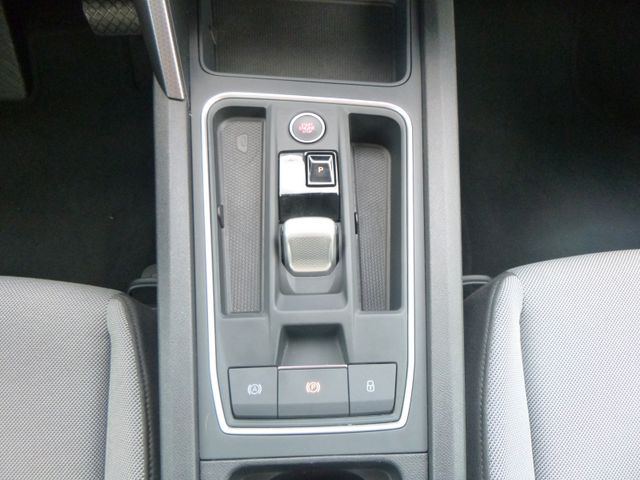 Fahrzeugabbildung Seat Leon Sportstourer 2,0 TDI >AUT/NAV/LED/SHZ/PDC<