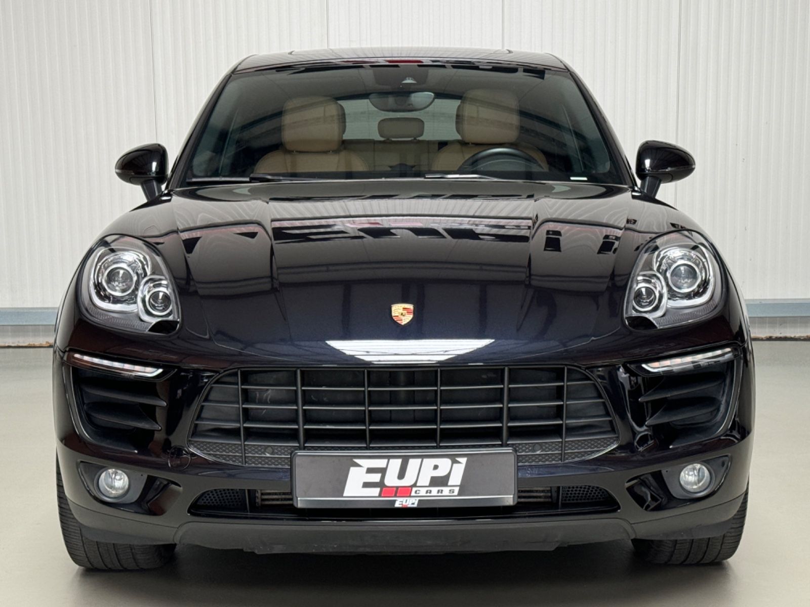 Fahrzeugabbildung Porsche Macan 2.0/Bose/Luftfahr./Sport Chrono/SAGA