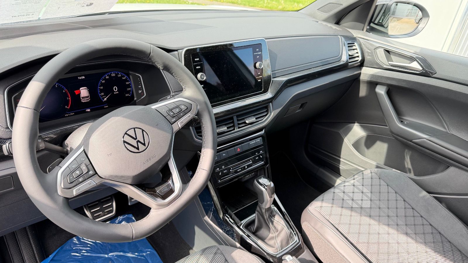 Volkswagen T-Cross - Bild 8