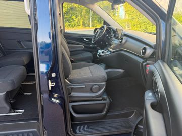 Mercedes V 250 - 12