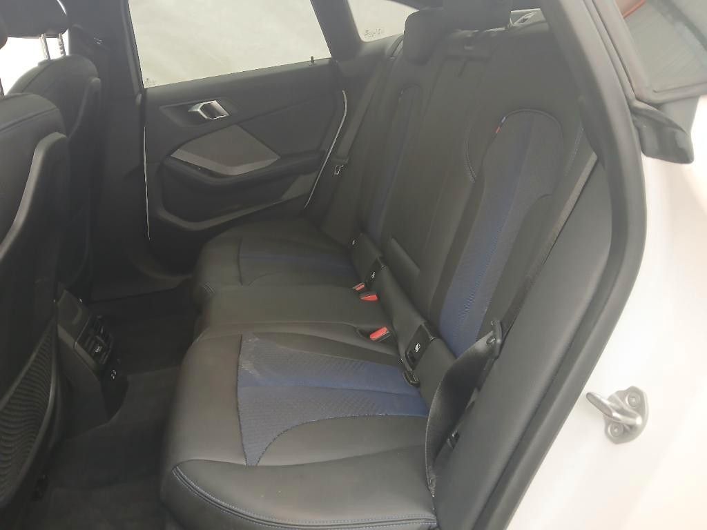 Fahrzeugabbildung BMW 218i M Sport Gran Coupe Panorama ACC H&k Memory