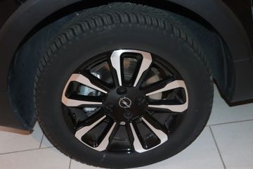 Fotografie 4 des Opel Crossland (X) Crossland 1.2 Automatik Elegance