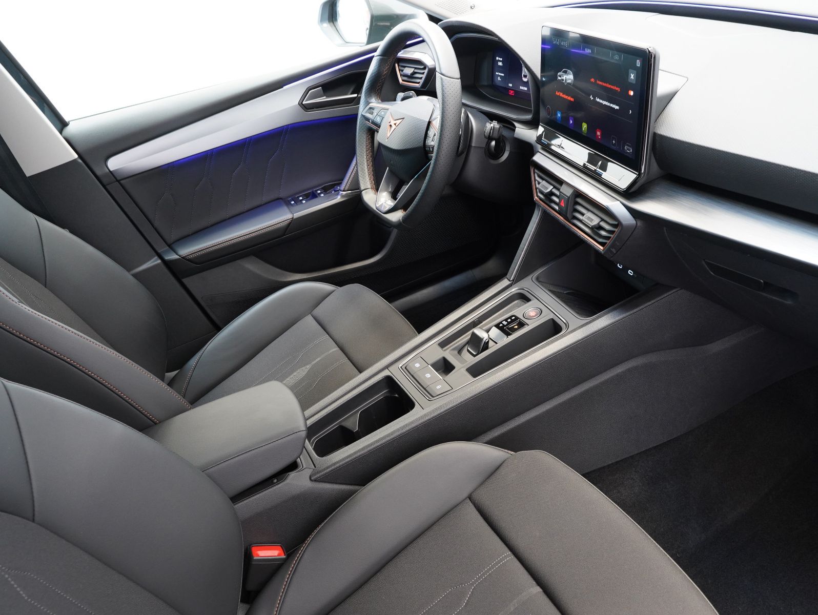 Fahrzeugabbildung CUPRA Leon Sportstourer 2.0 TSI DSG