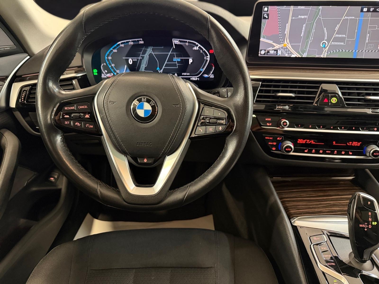 BMW 520 d xDrive Touring Panorama*360°*LED*1H, миниатюра 12