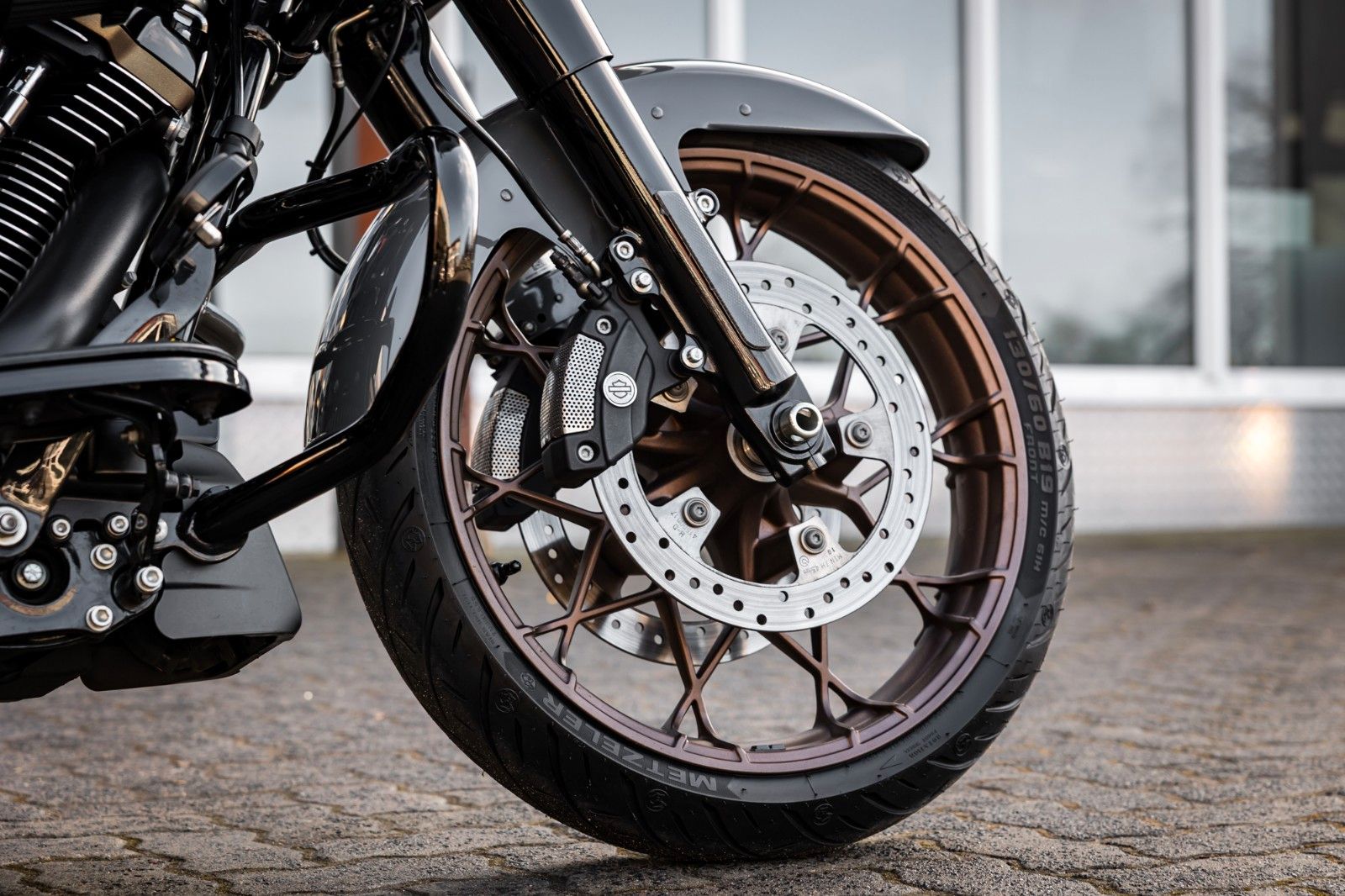 Fahrzeugabbildung Harley-Davidson FLTRXST Road Glide ST - Kesstech -