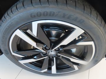 Fotografie 21 des Skoda Kamiq Monte Carlo 1.5 TSi DSG AHK Navi