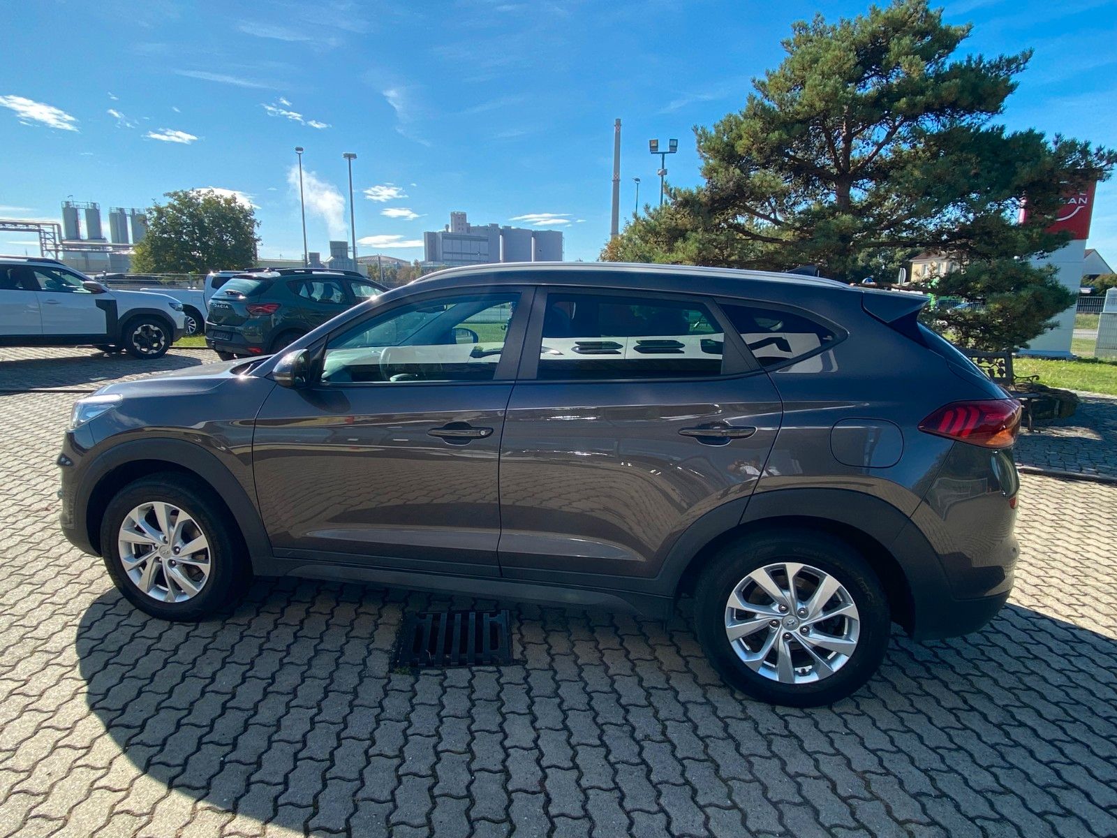 Fahrzeugabbildung Hyundai Tucson 2WD Navigation Klimaautomatik