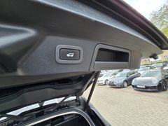 Fahrzeugabbildung Range Rover Velar S 2.0 d LED Navi Keyless e-Sit
