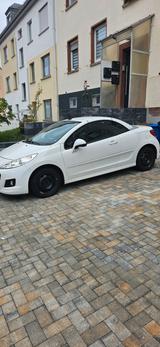 Peugeot 207  CC Platinum - Peugeot 207 207cc mit Diesel-Antrieb