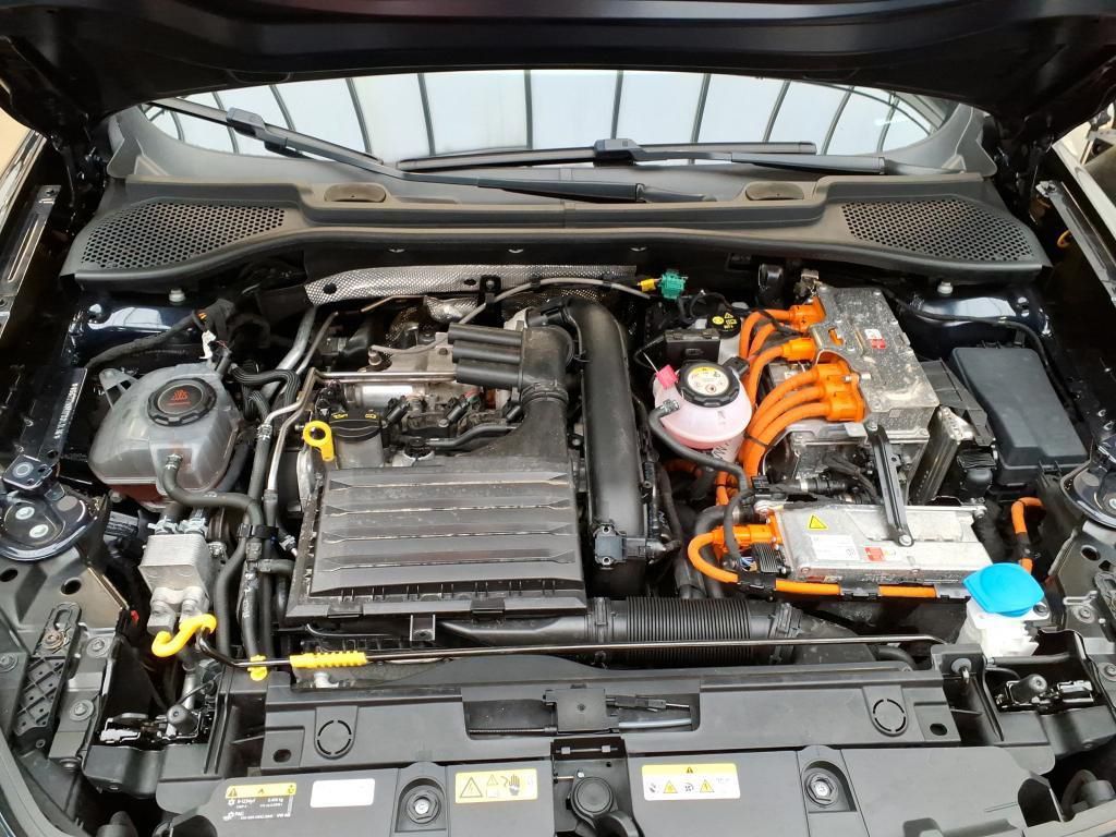Cupra Formentor 1.4 TSI e-HYBRID PDC*Tempo*Klima