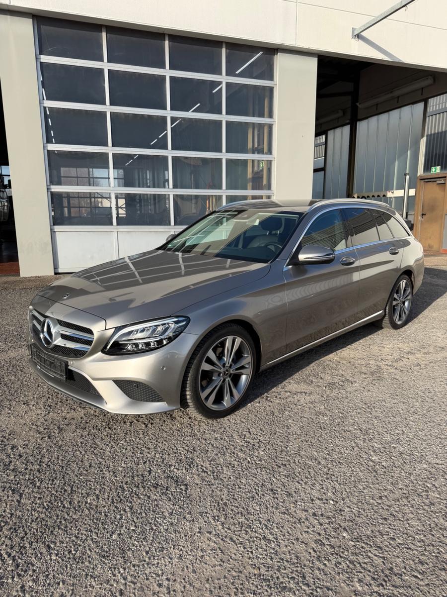 Mercedes-Benz C 180 T  AVANTGARDE / LED / RFK
