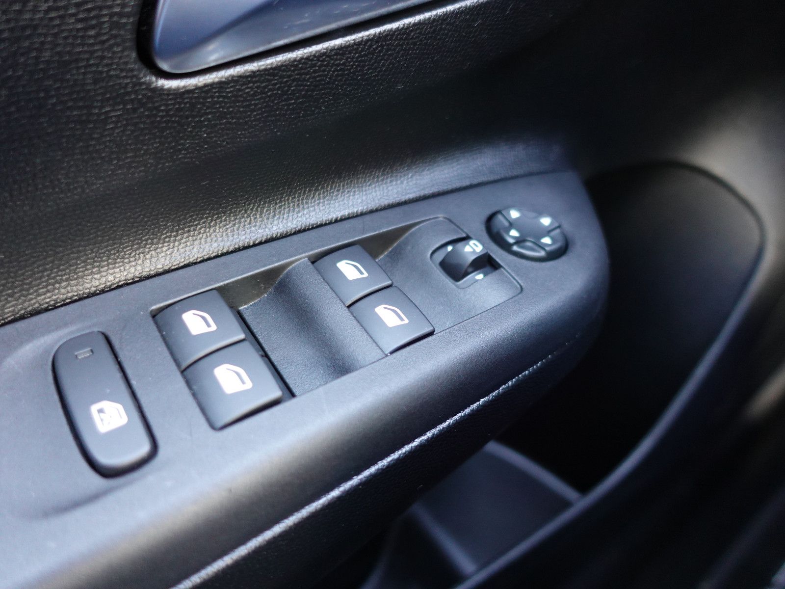 Fahrzeugabbildung Opel Corsa GS 1.2T,Kamera,Sitzhzg,Allwetter,LED,DAB+