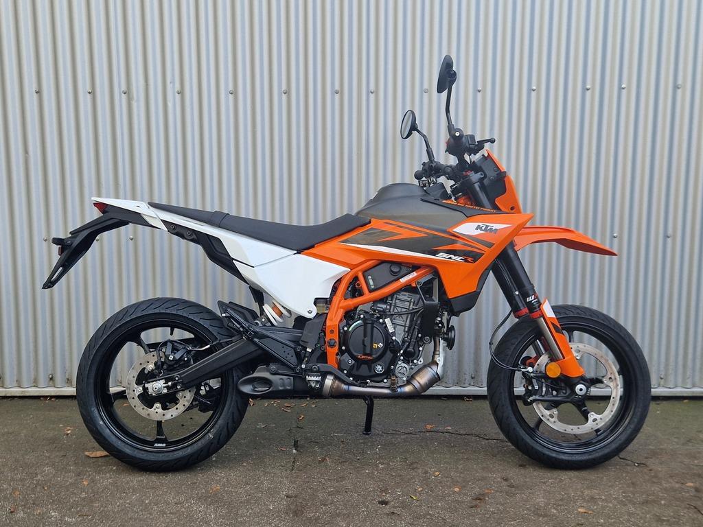 KTM 125 SMC R 2025 4 Jahre Garantie, 0% Finanzierung