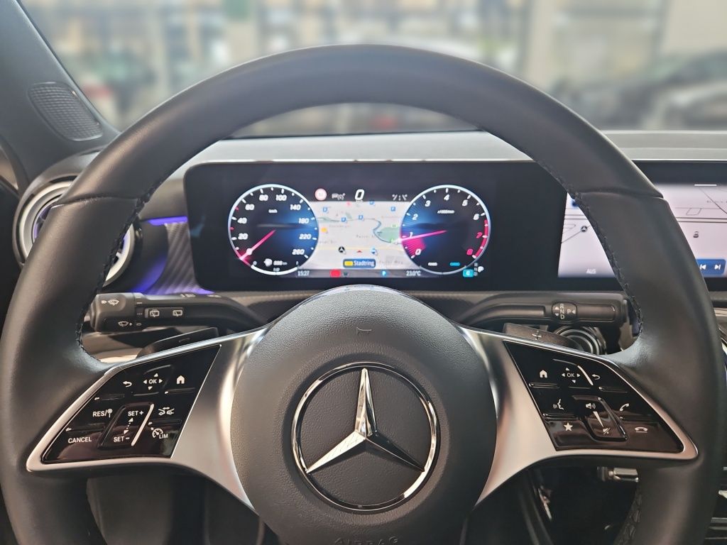 Fahrzeugabbildung Mercedes-Benz A 180 Progressive AHK Totwi. LED SHZ KeyLess KAM