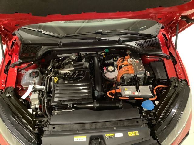 Octavia Škoda Octavia Combi RS iV / pACC MATRIX